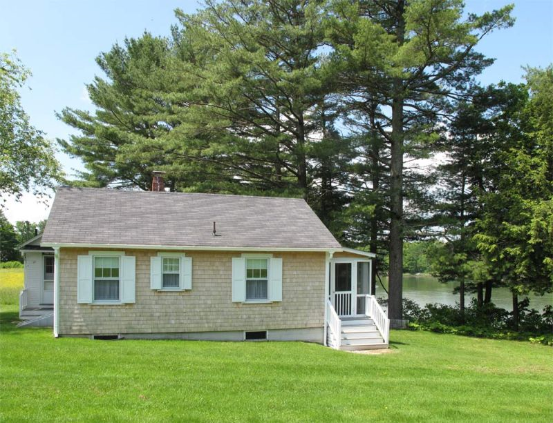 36 Pleasant St. Damariscotta, ME